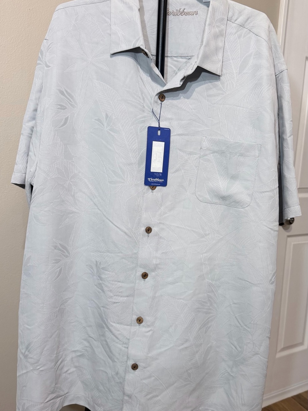 Caribbean Men 4XL Big & Tall Short Sleeve NWT Silver Floral Tropical Shirt